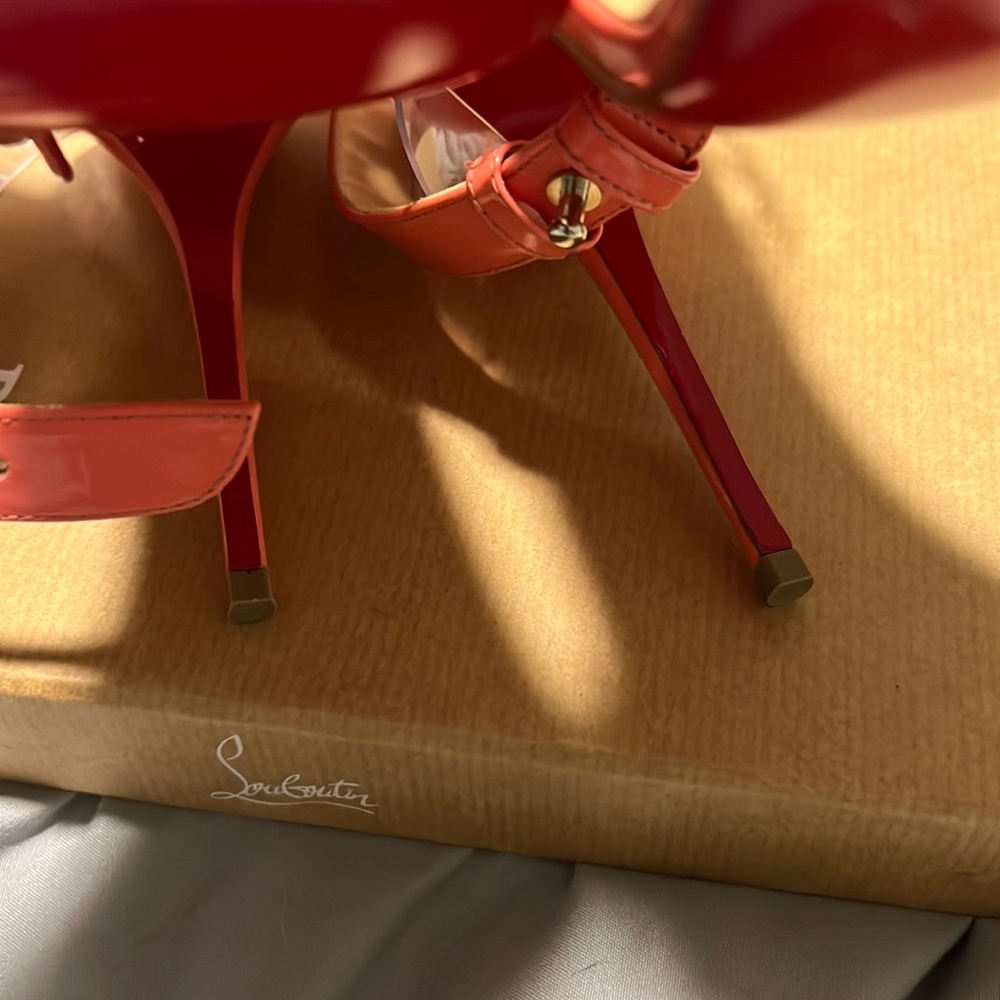 Christian louboutin heels size 10.5 / 40.5 - Picture 5 of 5